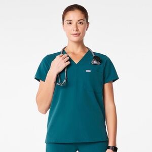 FIGS Carribean Blue Catarina One Pocket V-Neck Scrub Top